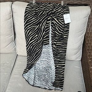 Forever 21 Black and Cream Zebra Pencil Skirt